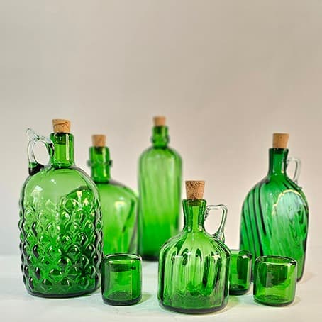 بطری و لیوان
